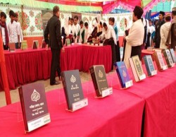 بنغلاديش: العلماء يحذرون من المعرض القرآني للديانة القاديانية في مدينة سندريس البنغالية.